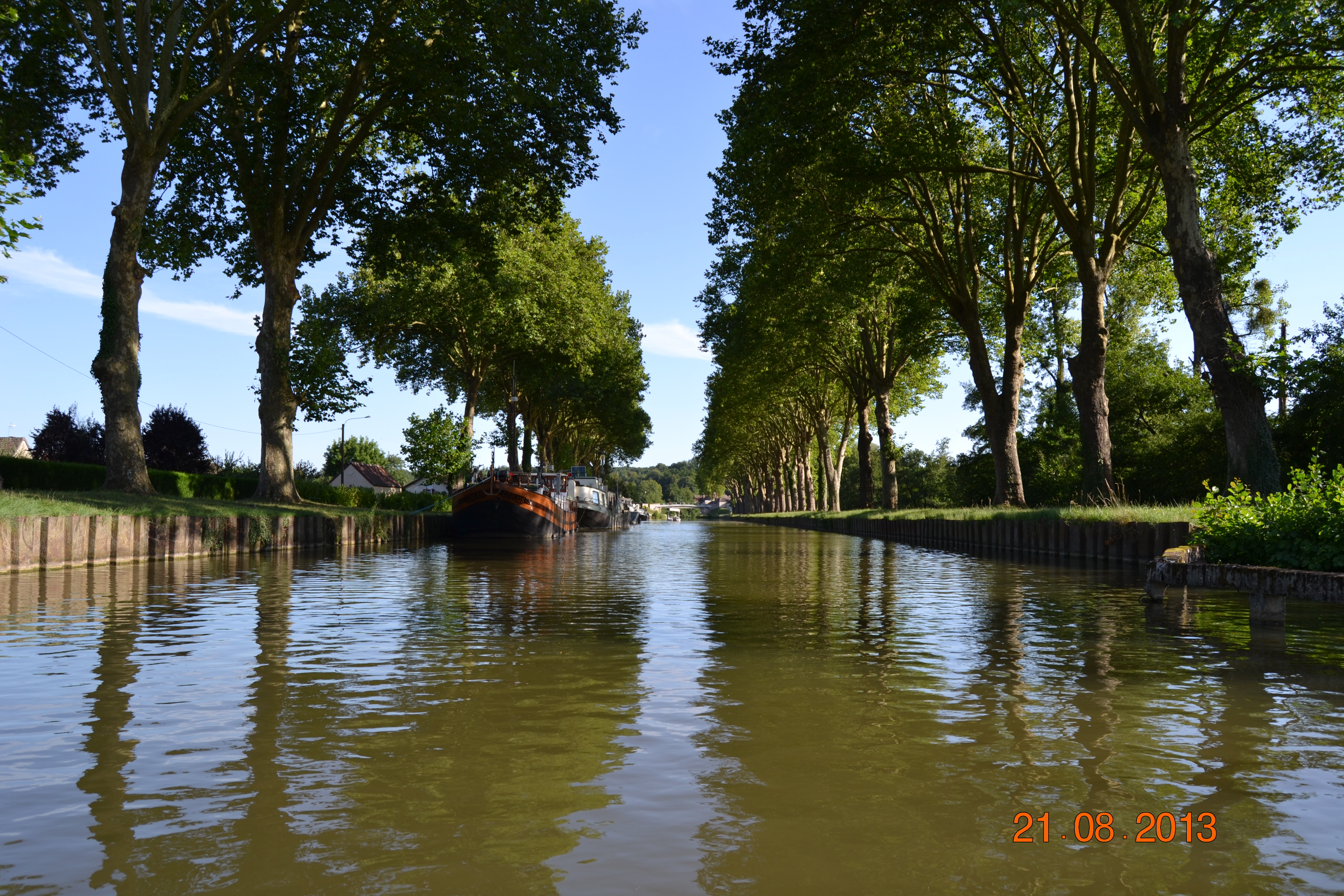 Tourisme fluvial sur les canaux de France