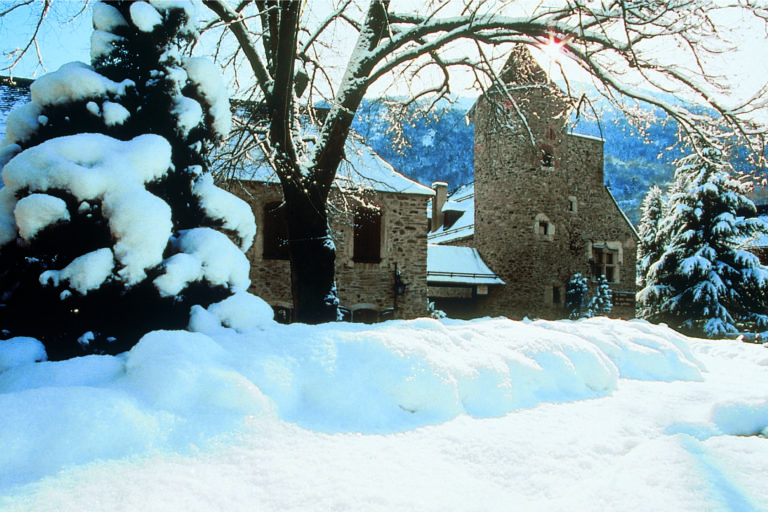 Saint Lary, station star et village authentique des Pyrénées